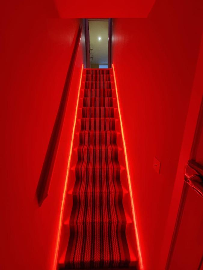 Stylish London Apartment With Terrace & Parking Ngoại thất bức ảnh