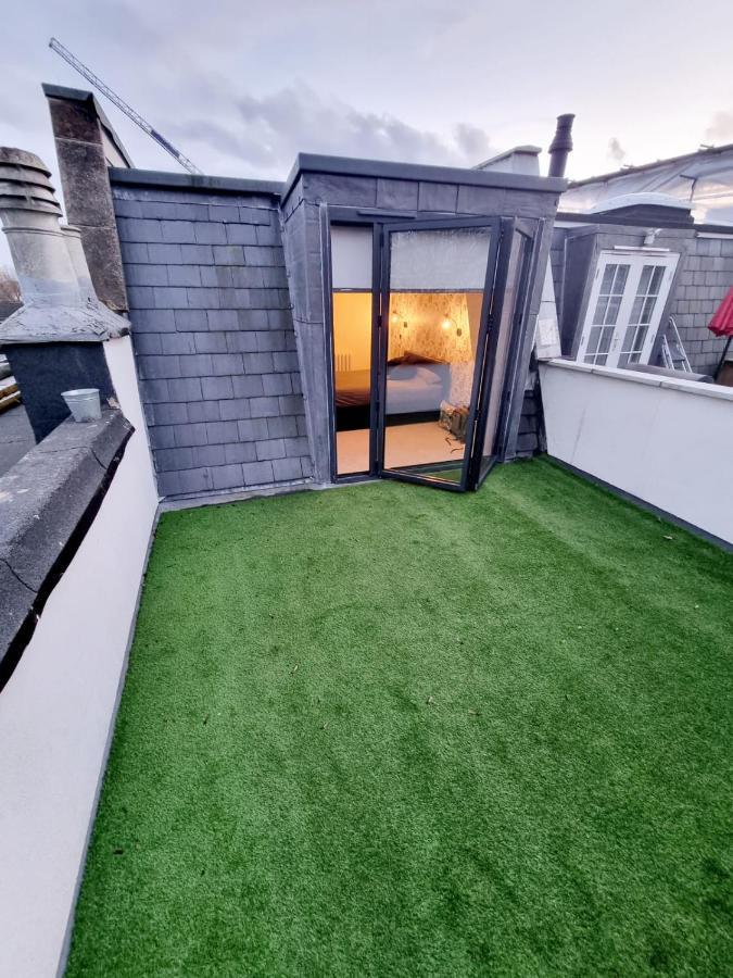 Stylish London Apartment With Terrace & Parking Ngoại thất bức ảnh